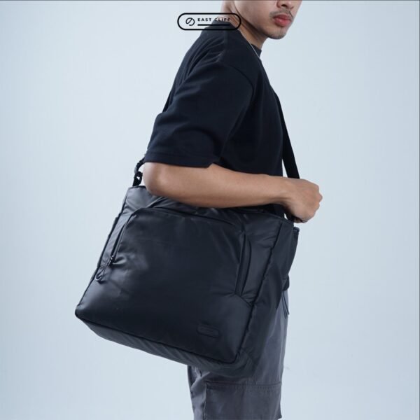 East Cliff Tor 2-in-1 Slingbag